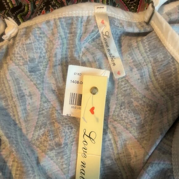 Love Nation patterned body white trim button front drawstring romper, size M - Picture 3 of 5